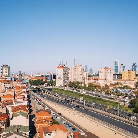 W Balcony 5 Min To Metrobus Golden Horn Appartement